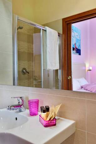 Imagen de la habitación del Hotel Smart Bartolini. Foto 9