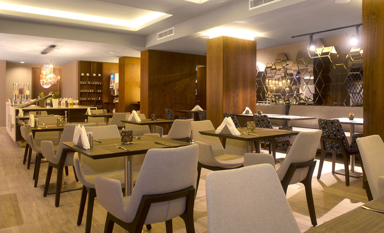 Imagen del bar/restaurante del Hotel Smart Izmir. Foto 2