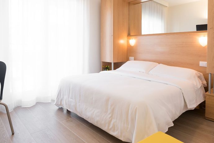 Imagen de la habitación del Hotel Smart Mediterraneo. Foto 3