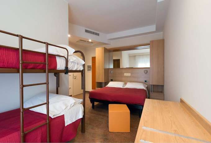 Imagen de la habitación del Hotel Smart Mediterraneo. Foto 6
