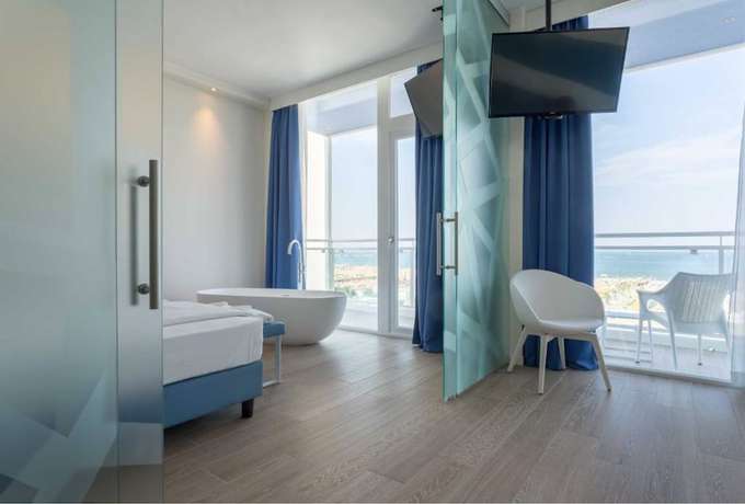 Imagen de la habitación del Hotel Smart Mediterraneo. Foto 10