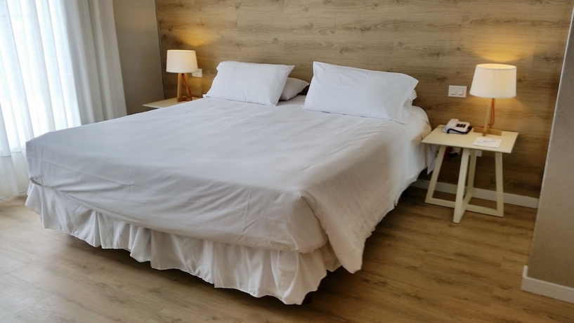 Imagen de la habitación del Hotel Smart Montevideo. Foto 3