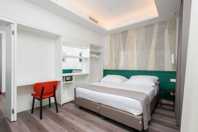 Imagen de la habitación del Hotel Smart Napoli. Foto 3