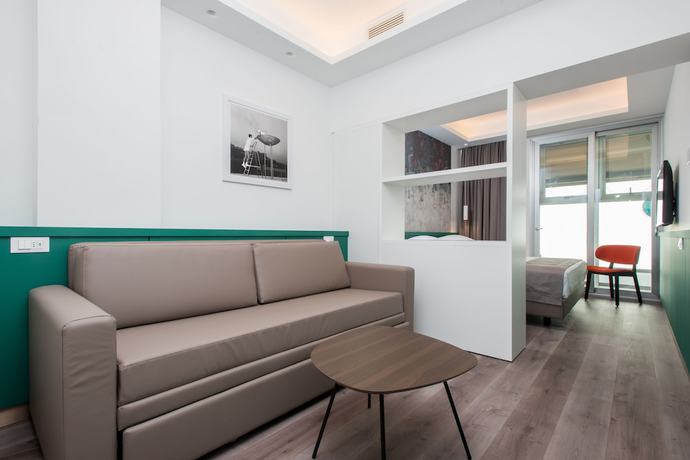 Imagen de la habitación del Hotel Smart Napoli. Foto 5