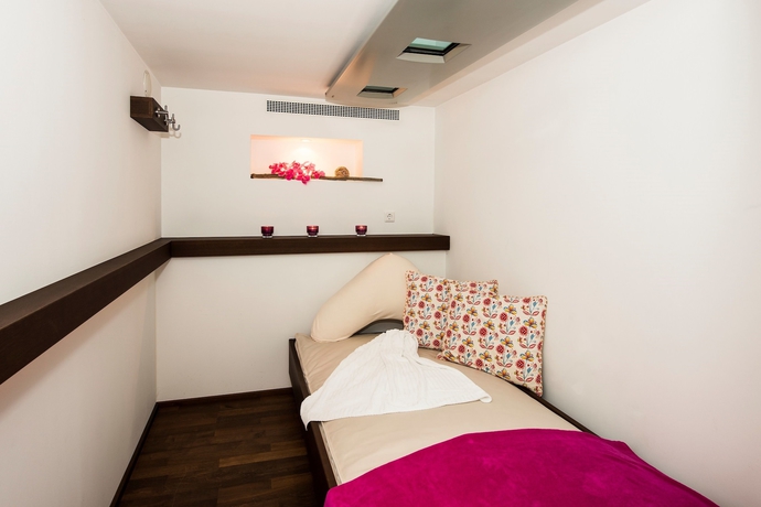 Imagen de la piscina del Hotel Smarthotel. Foto 18