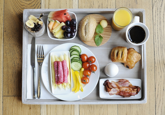 Imagen del bar/restaurante del Hotel Smarthotel Forus. Foto 9