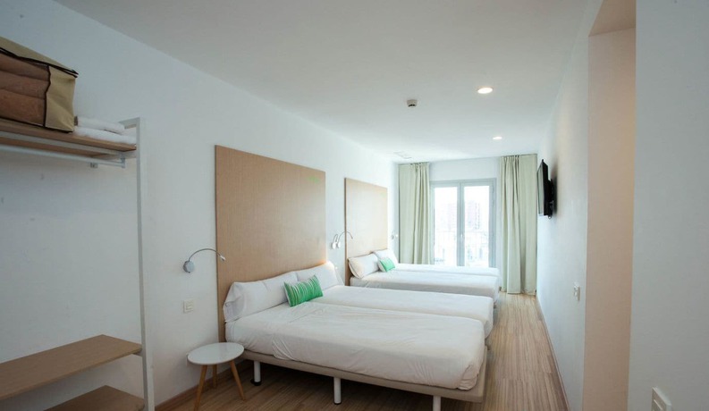 Imagen de la habitación del Hotel Smartroom Barcelona. Foto 5
