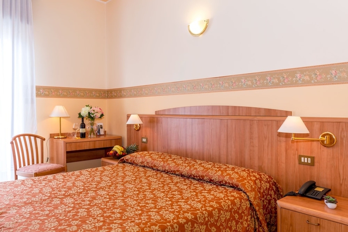 Imagen general del Hotel Smeraldo, Lido Di Jesolo. Foto 1