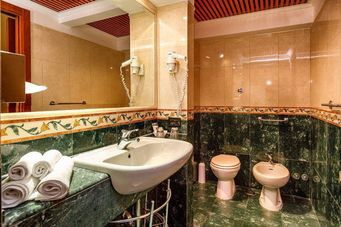 Imagen de la habitación del Hotel Smeraldo, Regola. Foto 12