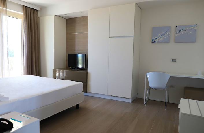 Imagen de la habitación del Hotel Smeraldo Suites and Spa. Foto 2