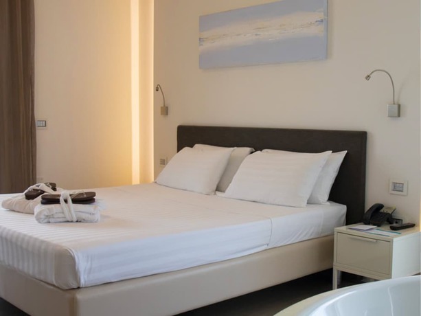 Imagen de la habitación del Hotel Smeraldo Suites and Spa. Foto 6