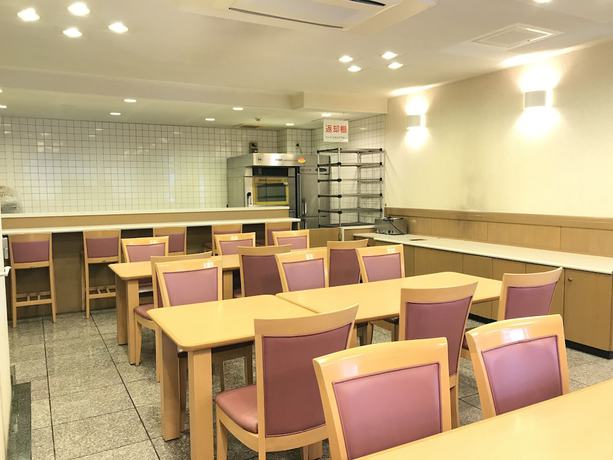 Imagen del bar/restaurante del Hotel Smile Hotel Takaoka Ekimae. Foto 7