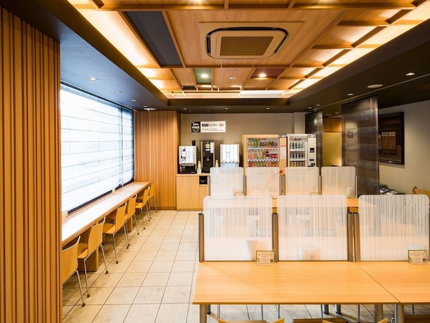 Imagen del bar/restaurante del Hotel Smile Kyoto Karasumagojo. Foto 3