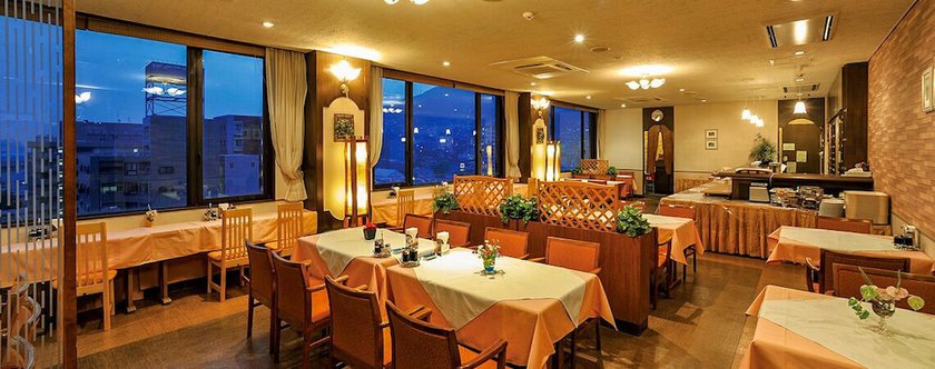 Imagen del bar/restaurante del Hotel Smile Sasebo. Foto 5