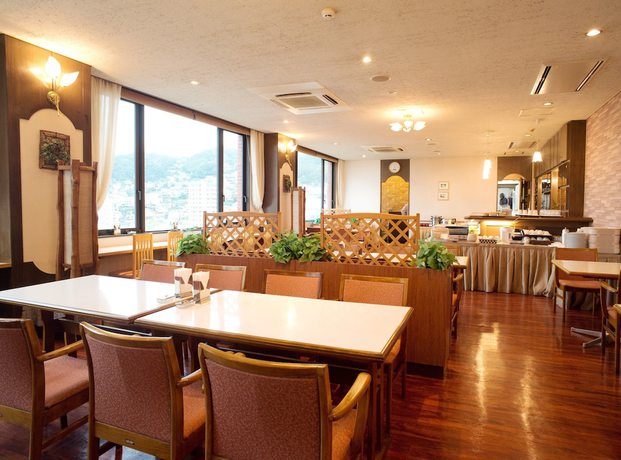 Imagen del bar/restaurante del Hotel Smile Sasebo. Foto 7