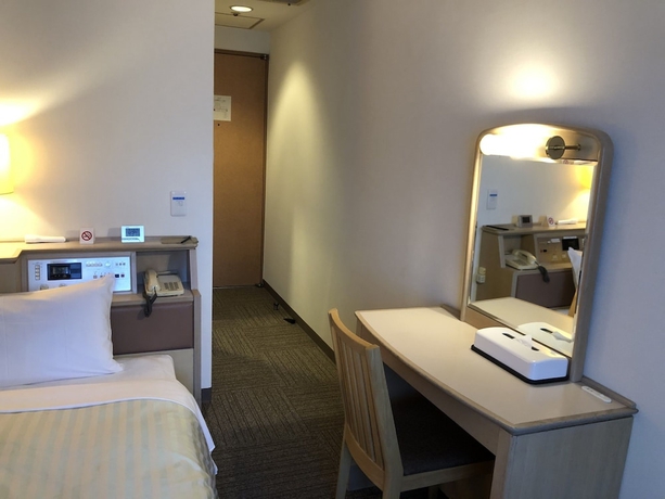 Imagen de la habitación del Hotel Smile Tokyo Nishikasai. Foto 13