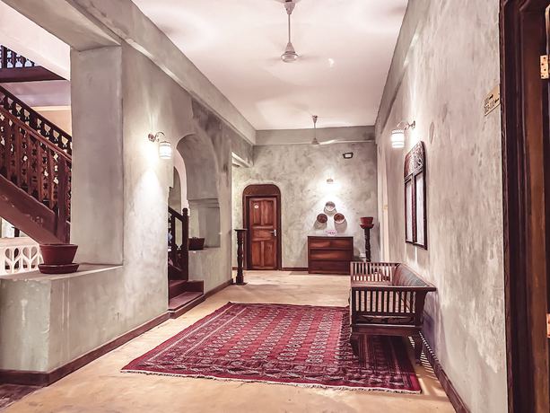Imagen de los interiores del Hotel Smiles Stone Town. Foto 16