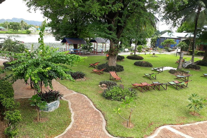 Imagen de los exteriores del Hotel Smiley Frog. Foto 14