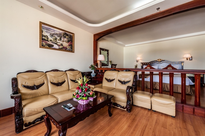 Imagen de los interiores del Hotel Smiling. Foto 15