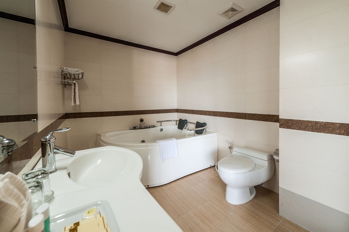 Imagen de la habitación del Hotel Smiling. Foto 6