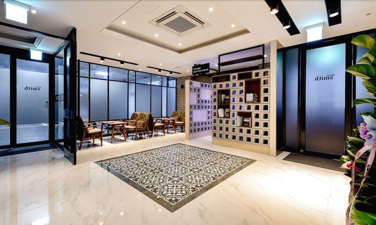 Imagen de los interiores del Hotel Smith, Changwon. Foto 18