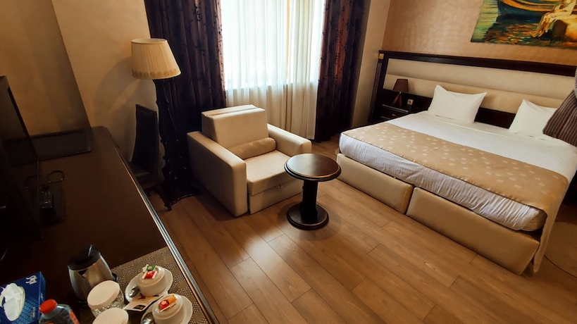 Imagen de la habitación del Hotel Smith. Foto 14