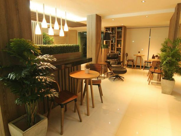 Imagen del bar/restaurante del Hotel Smith Residence, Surat Thani. Foto 3