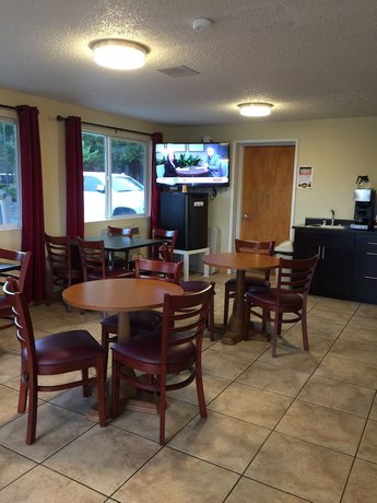 Imagen del bar/restaurante del Hotel Smokey Point Motor Inn. Foto 2