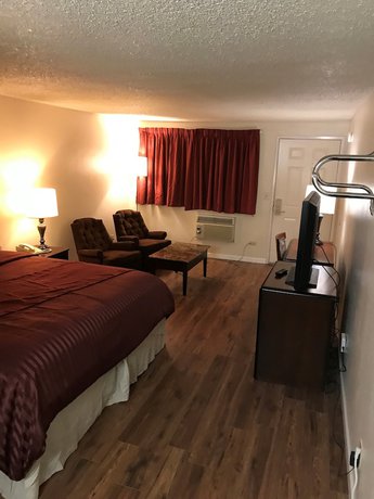 Imagen de la habitación del Hotel Smokey Point Motor Inn. Foto 8