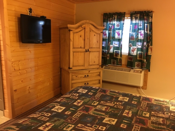 Imagen de la habitación del Hotel Smoky Falls Lodge. Foto 6