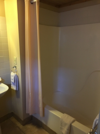 Imagen de la habitación del Hotel Smoky Falls Lodge. Foto 14