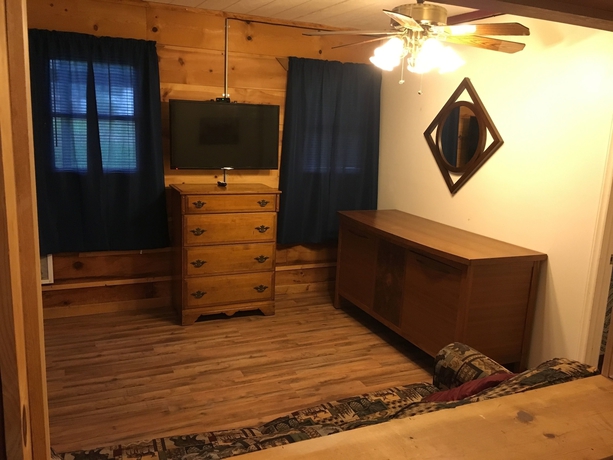 Imagen de los interiores del Hotel Smoky View Cottages and Rv Resorts. Foto 15