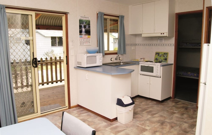 Imagen de la habitación del Hotel Smugglers Cove Holiday Village. Foto 15
