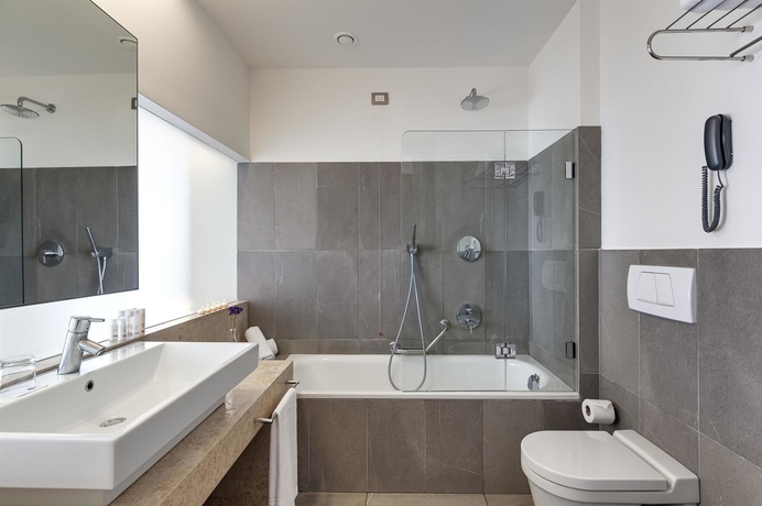 Imagen de la habitación del Hotel Smy Aran Blu Roma Mare. Foto 8