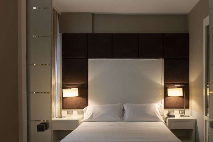 Imagen de la habitación del Hotel Smy Bologna Centrale. Foto 4