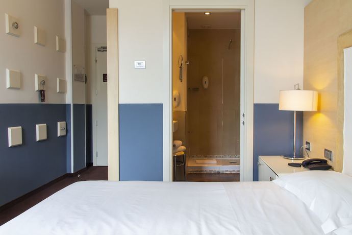 Imagen de la habitación del Hotel Smy Bologna Centrale. Foto 7