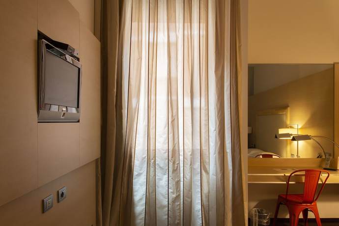 Imagen de la habitación del Hotel Smy Bologna Centrale. Foto 8