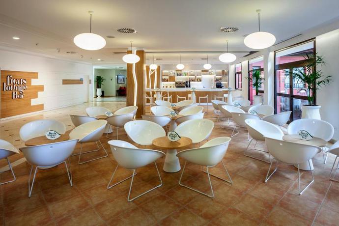 Imagen de los interiores del Hotel Smy Isla Cristina. Foto 15