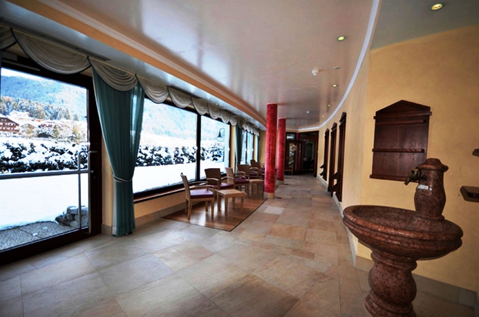 Imagen de la piscina del Hotel Smy Koflerhof Wellness and Spa Dolomiti. Foto 13