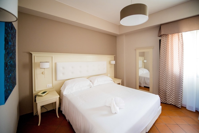 Imagen de la habitación del Hotel Smy La Tonnara Di Bonagia Sicilia. Foto 16