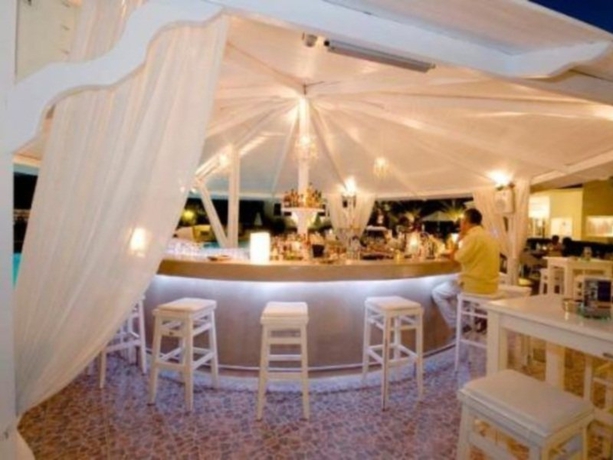 Imagen general del Hotel Smy Mediterranean White Santorini. Foto 3