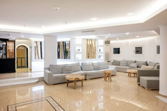 Imagen general del Hotel Smy Santorini Suites and Villas. Foto 2
