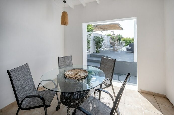 Imagen de la habitación del Hotel Smy Santorini Suites and Villas. Foto 14