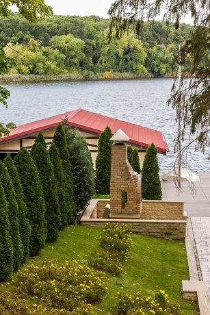 Imagen de los exteriores del Hotel Snagov Club. Foto 13