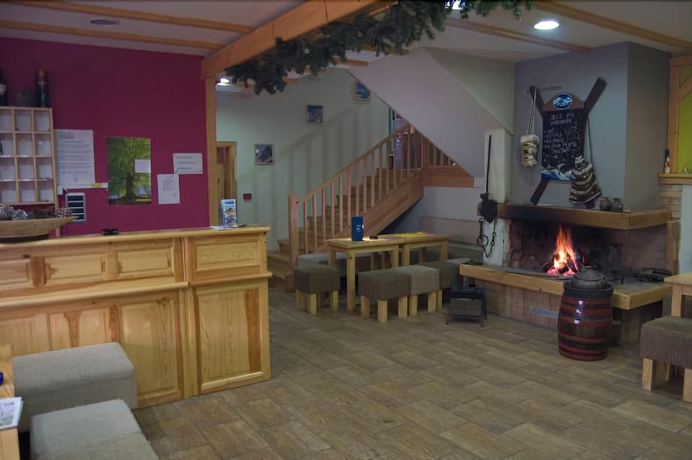 Imagen de los interiores del Hotel Snje&scaron;ko. Foto 16