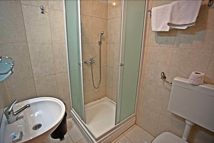 Imagen de la habitación del Hotel Snje&scaron;ko. Foto 15