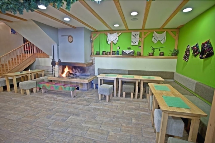 Imagen del bar/restaurante del Hotel Snje&scaron;ko. Foto 2
