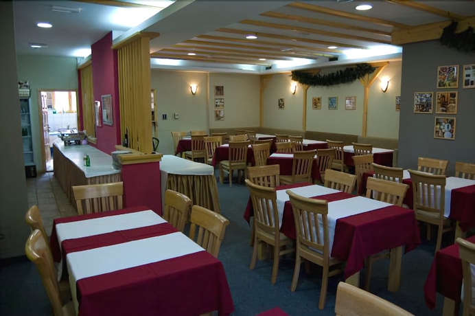 Imagen del bar/restaurante del Hotel Snje&scaron;ko. Foto 5