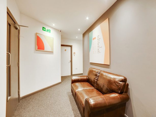 Imagen de los interiores del Hotel Snooze, Corby. Foto 17