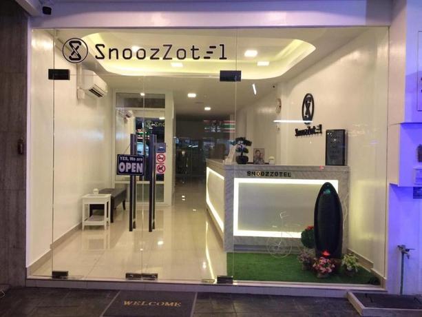 Imagen de los interiores del Hotel Snoozzotel. Foto 17